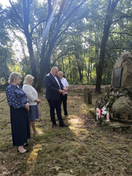 Upamiętnienie 81 rocznicy zagłady radomyskich Żydów - 4