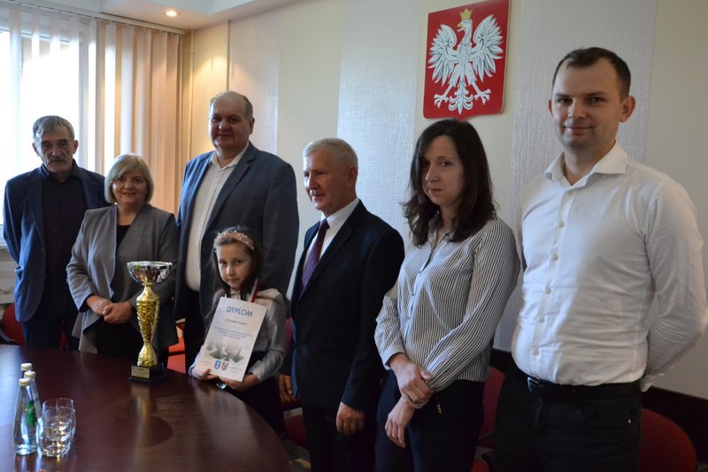 Andrzej Przybyszewski, Maria Należna, Jarosław Godek, Weronika Szęszoł, Józef Rybiński, mama Weroniki i Przemysław Kopacz. ZEAS 